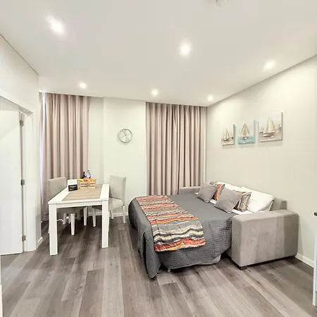 Gold Center 104 * فونشال