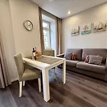 Gold Center 104 アパート フンシャル