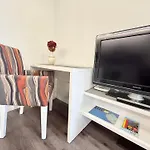 Gold Center 104 アパート *