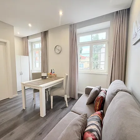 Gold Center 104 Apartment