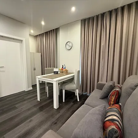 Gold Center 104 Apartment