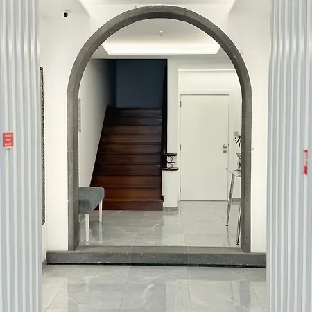 Apartamento Gold Center 104 *