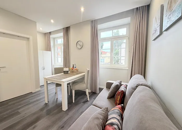 Gold Center 104 Apartment