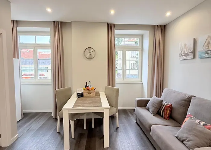 Gold Center 104 * 丰沙尔