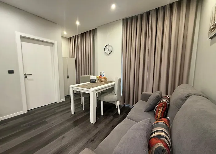 Gold Center 104 Apartment