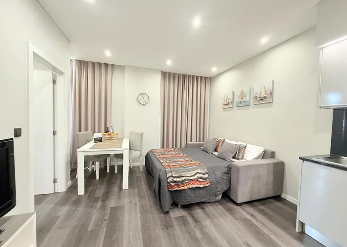 Apartment Gold Center 104 *