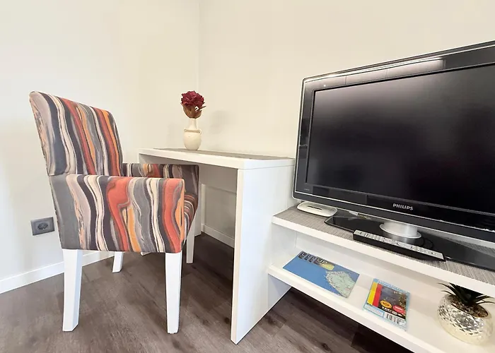 Gold Center 104 Apartment *