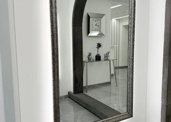 Gold Center 104 Apartment *