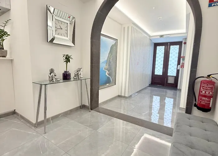 Gold Center 104 Apartment